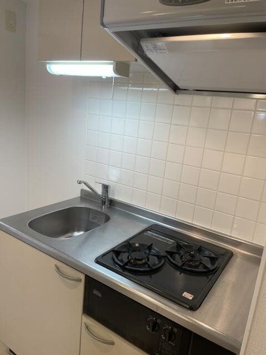 エヌイーワールド尼崎のキッチン