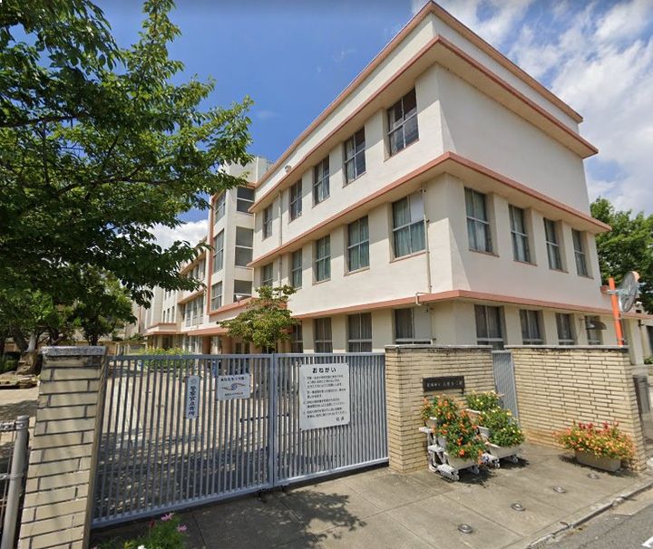 ビューラー藤木の周辺