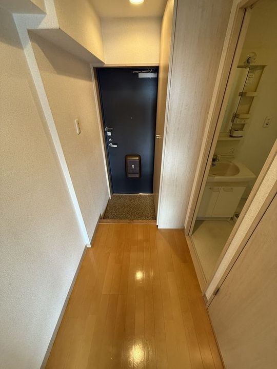 レフィナード西台の玄関