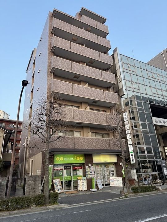 レフィナード西台の外観