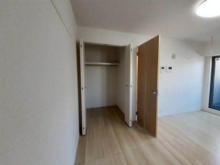 ハイツ ユベーレンの寝室