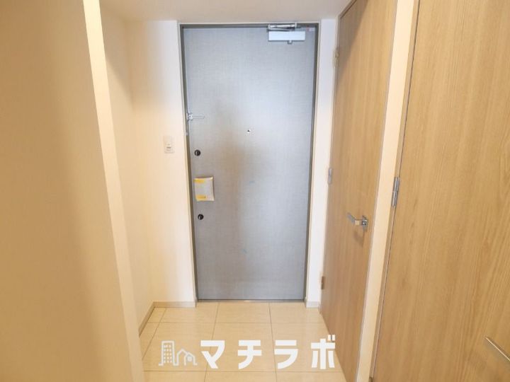 ブランシエスタ金山北1104の玄関