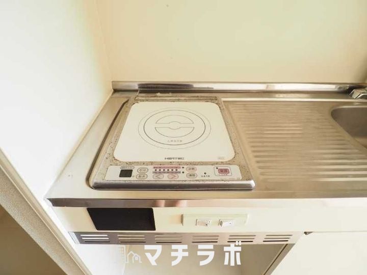 グランドハイネス御成603のキッチン