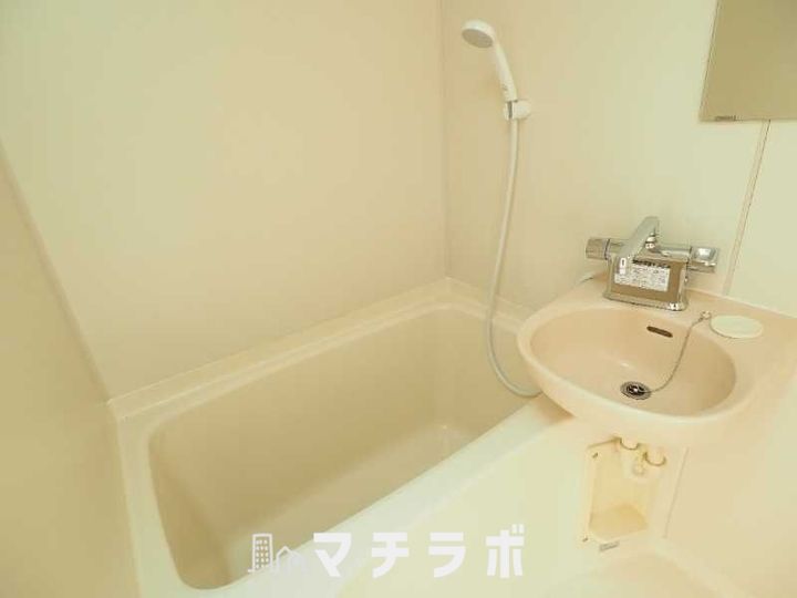 グランドハイネス御成603の風呂