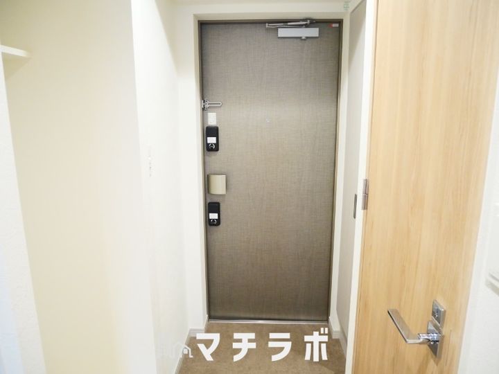 プレサンス桜山駅前アフォードの玄関