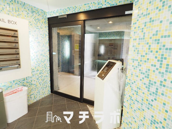 Kコート観月の玄関