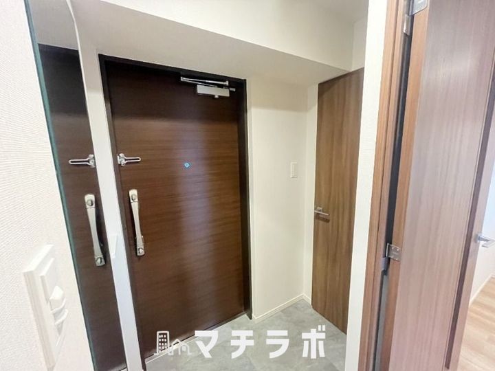 スプランディッド大須門前町の玄関