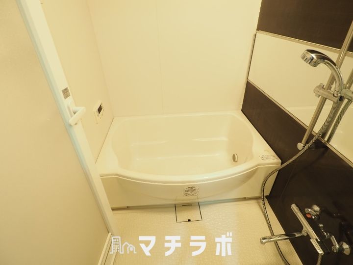 ネクサスサクラ605の風呂