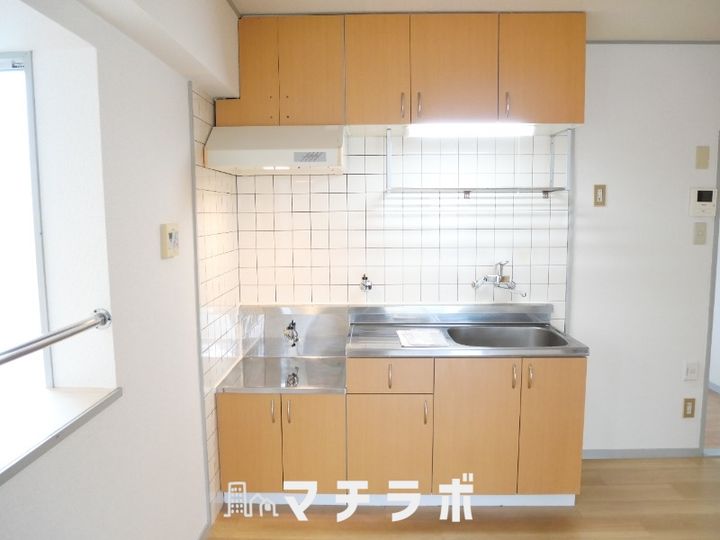 愛知県名古屋市北区山田2丁目(マンション)の賃貸物件302のキッチン