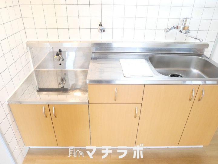 愛知県名古屋市北区山田2丁目(マンション)の賃貸物件302のキッチン