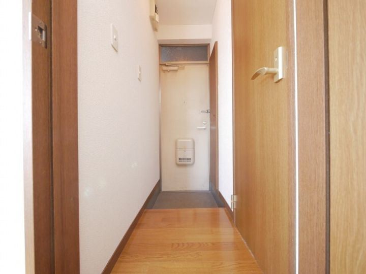 北海道札幌市西区山の手七条8丁目(アパート)の賃貸物件203の玄関