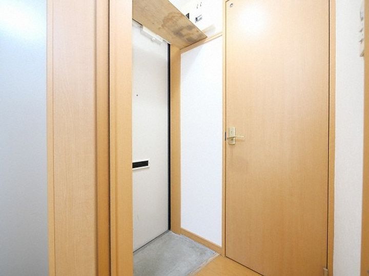北海道札幌市豊平区中の島一条6丁目(アパート)の賃貸物件105の玄関