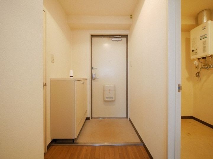北海道札幌市北区北三十八条西7丁目(アパート)の賃貸物件402の玄関