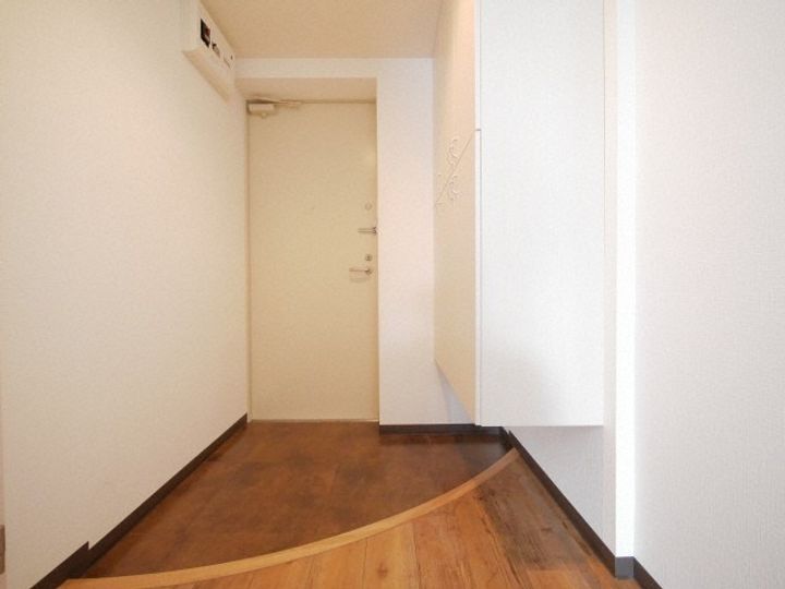 北海道札幌市中央区南十八条西8丁目(マンション)の賃貸物件301の玄関