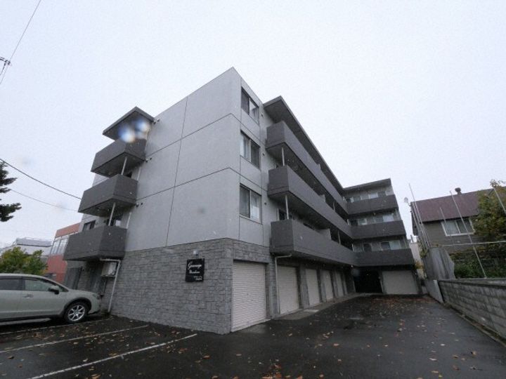 北海道札幌市中央区南十八条西8丁目(マンション)の賃貸物件402の外観