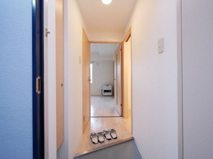 北海道札幌市中央区北五条西16丁目(マンション)の賃貸物件の玄関