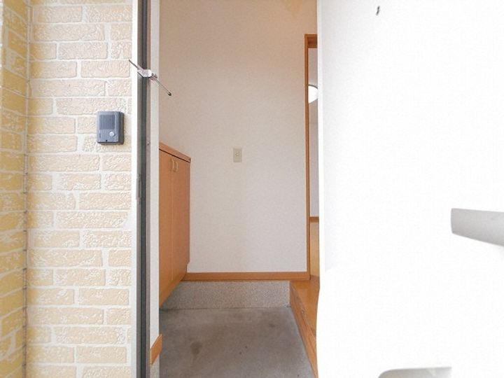 北海道札幌市南区石山一条5丁目(アパート)の賃貸物件102の玄関