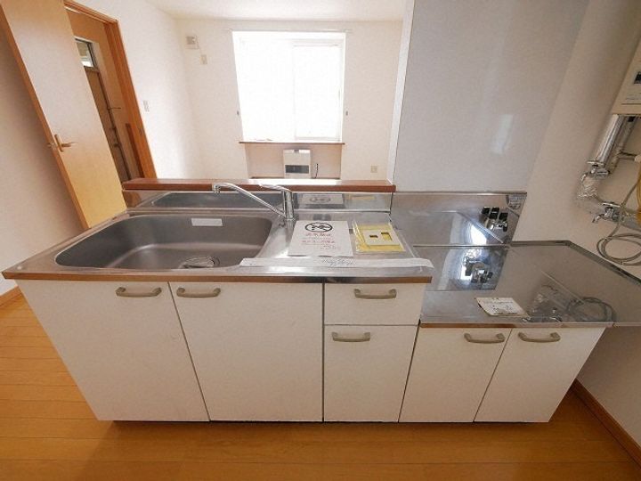 北海道札幌市南区石山一条5丁目(アパート)の賃貸物件102のキッチン