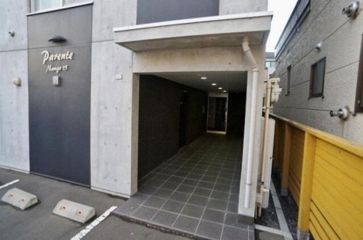 北海道札幌市白石区南郷通15丁目南(マンション)の賃貸物件401の玄関