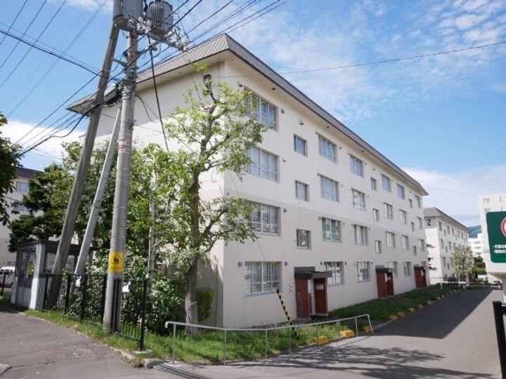 北海道札幌市豊平区月寒西四条9丁目(マンション)の賃貸物件302の外観