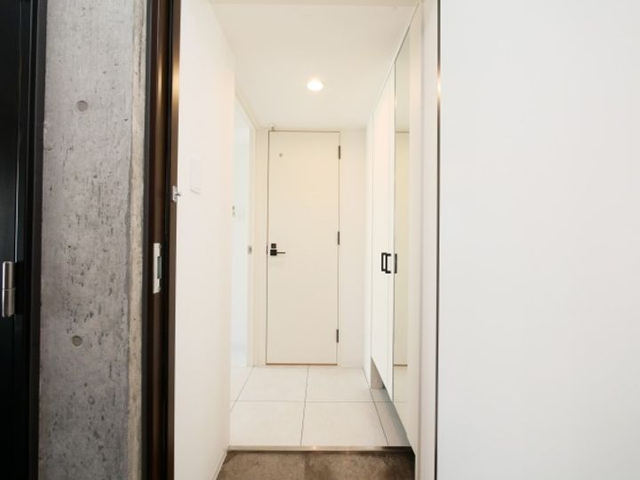 北海道札幌市豊平区西岡五条1丁目(マンション)の賃貸物件の玄関