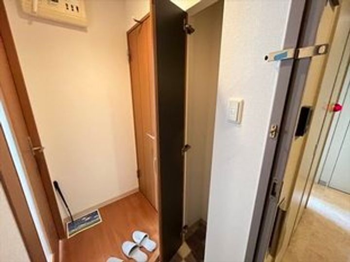北海道札幌市中央区北一条西19丁目(マンション)の賃貸物件801の玄関