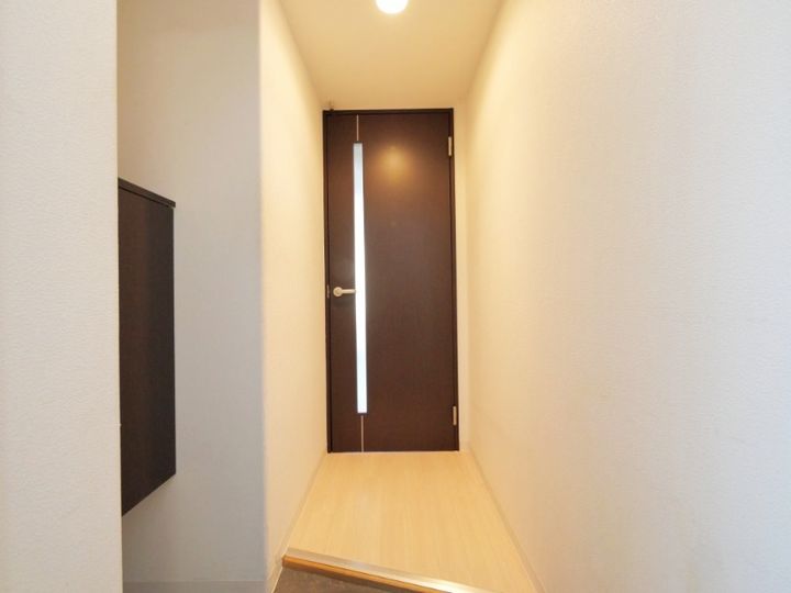 北海道札幌市白石区菊水六条4丁目(マンション)の賃貸物件402の玄関