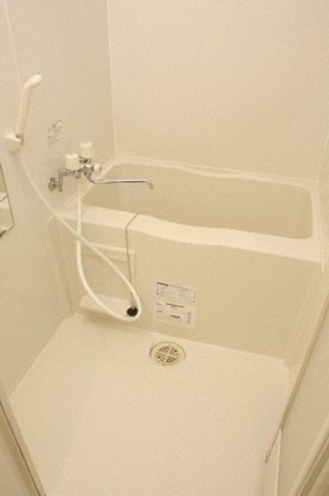 マピエス元町401の風呂
