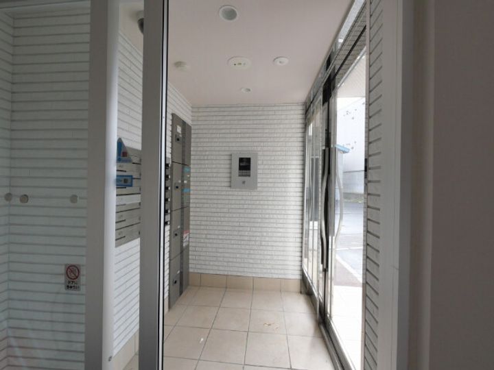 ecoa栄通101の玄関