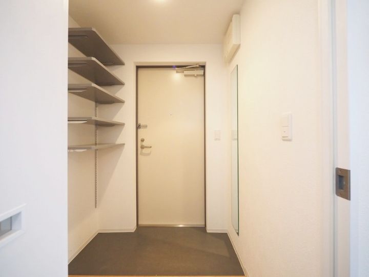 北海道札幌市手稲区手稲本町一条1丁目(マンション)の賃貸物件201の玄関