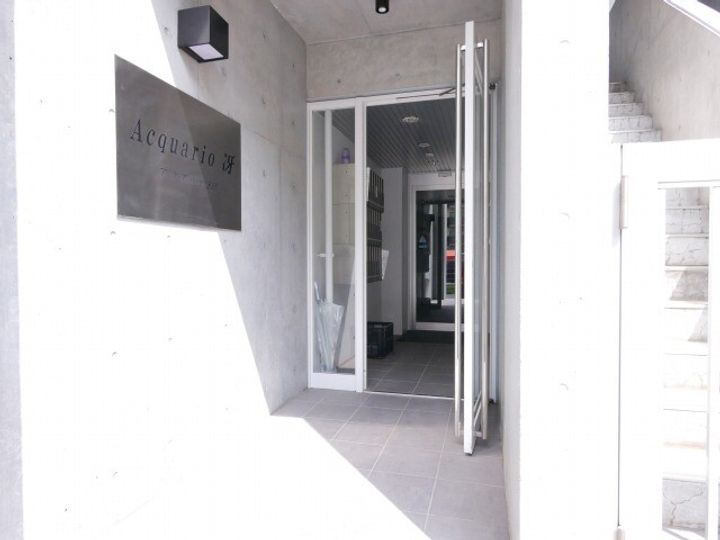 北海道札幌市中央区南十三条西1丁目(マンション)の賃貸物件の玄関