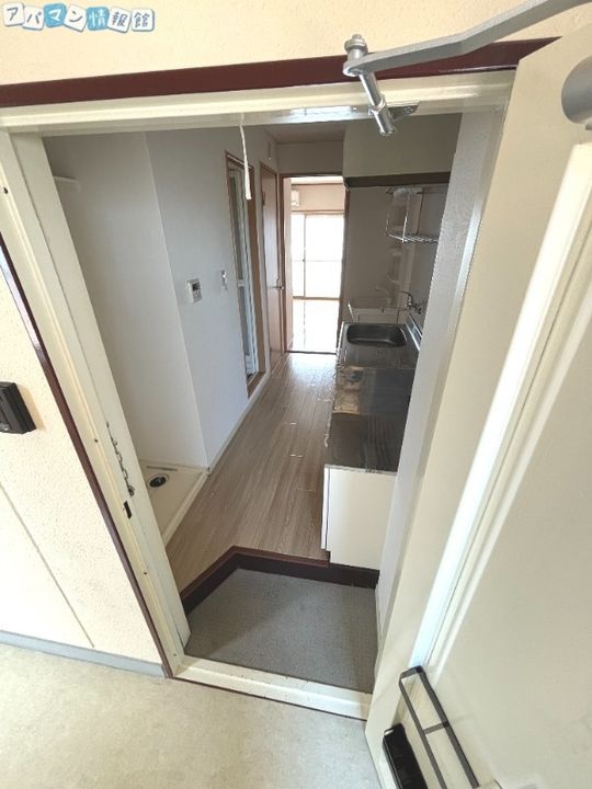 丸岩ビル303の玄関