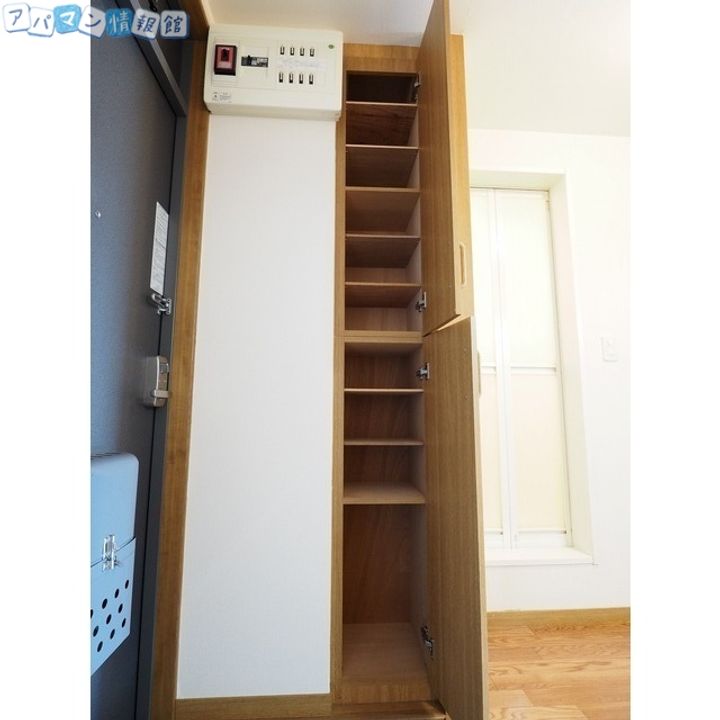 アークハイツの玄関