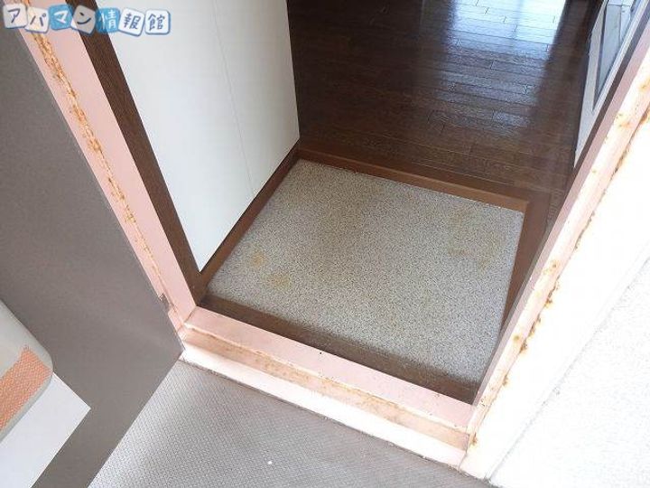 SAJA関屋昭和町106の玄関