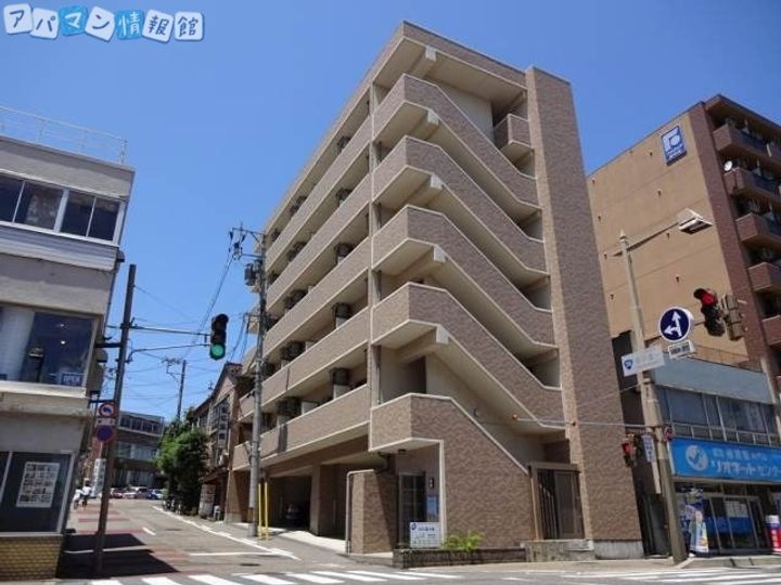 グランディール壱番館の外観