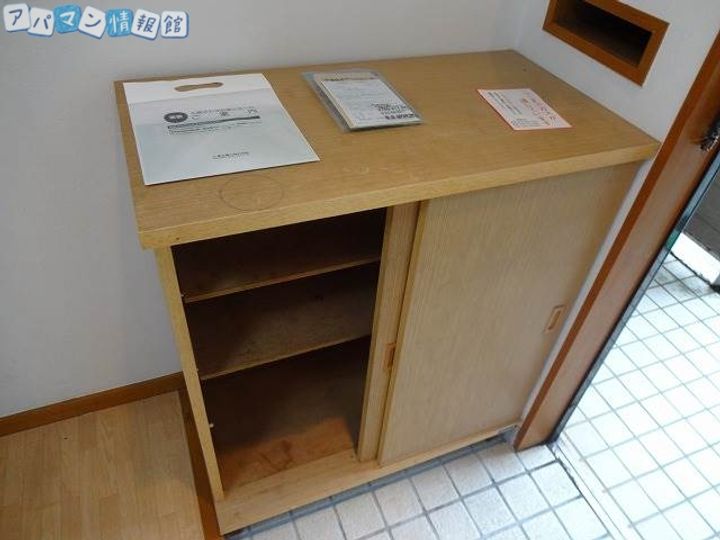サンメゾン堀割A203の玄関