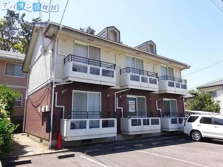 メンバーズタウン関屋A棟の外観