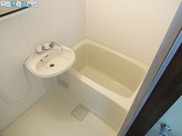 メンバーズタウン関屋A棟の風呂