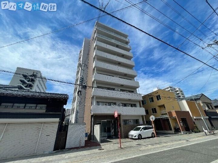 スカイオン本町の外観