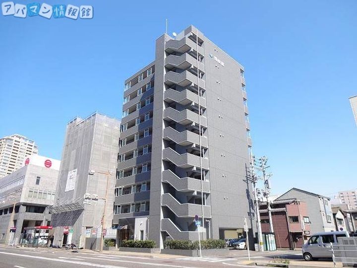 グレイスハイツ東中通の外観