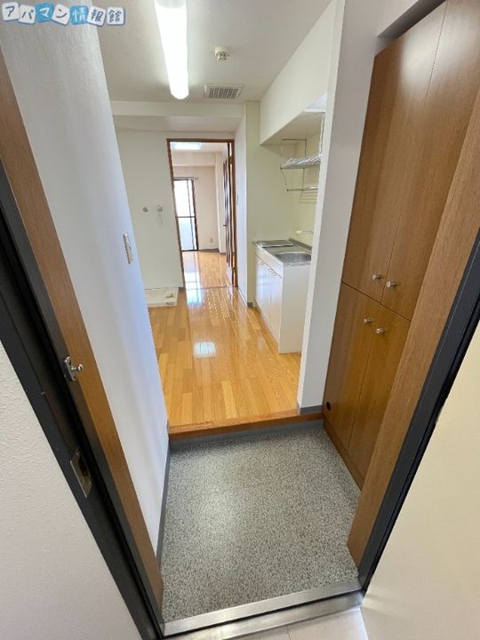 コートシャンベル801の玄関