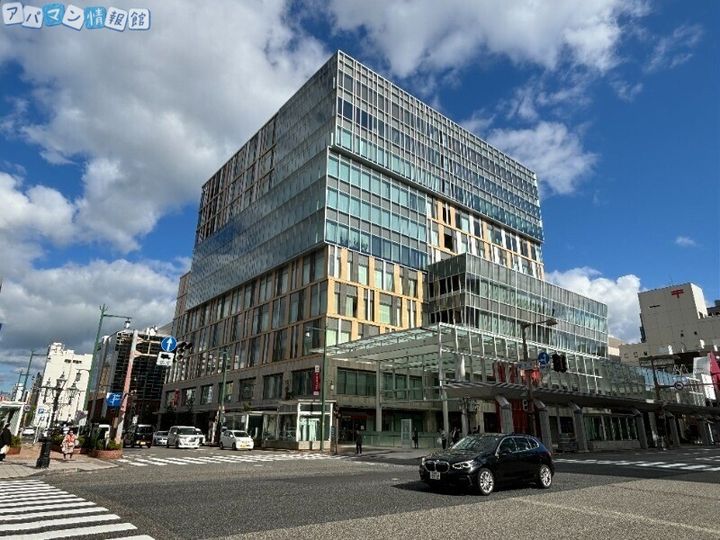 学校町通シャーメゾン202の周辺