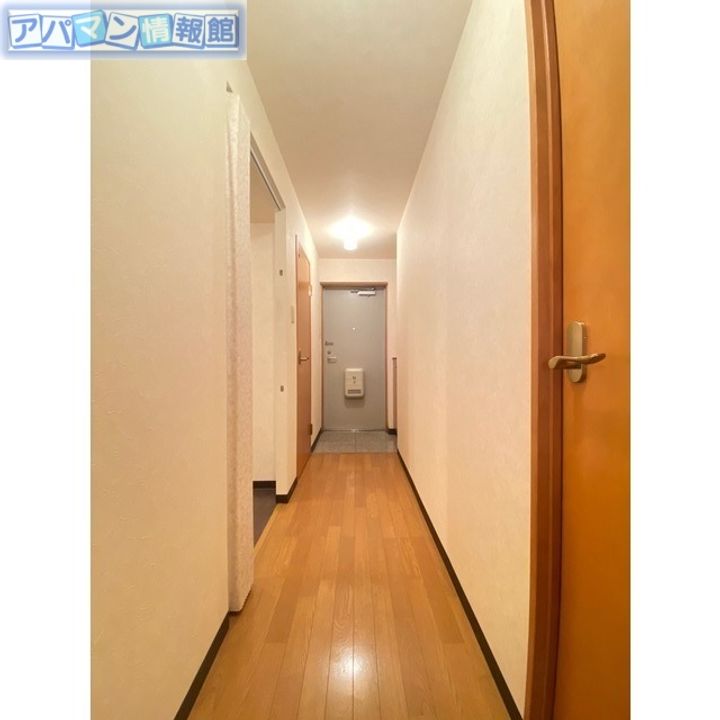 ピュアライフ坂井Ⅱの玄関
