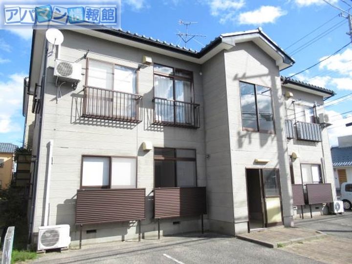 ニート青山の外観