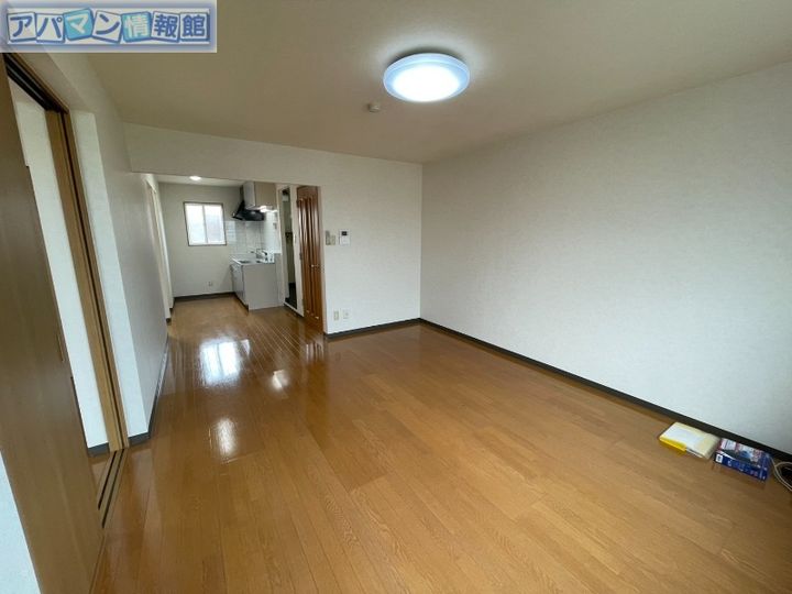 ピュアライフ坂井の内装
