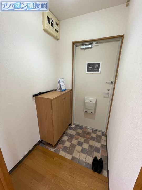ピュアライフ坂井の玄関