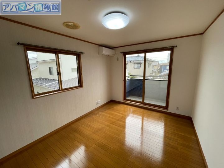 トゥルースのその他画像