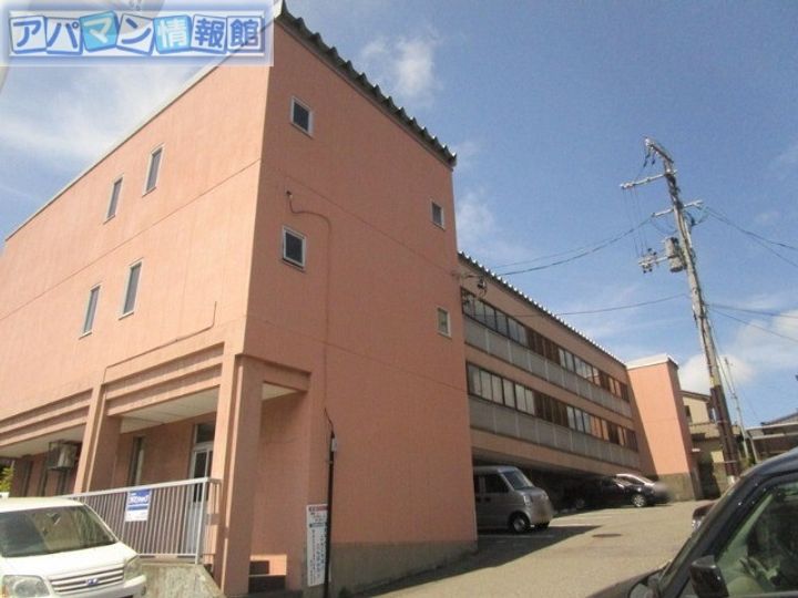 日星ビルの外観