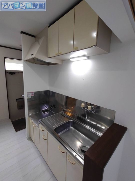 グリーン坂井102のキッチン