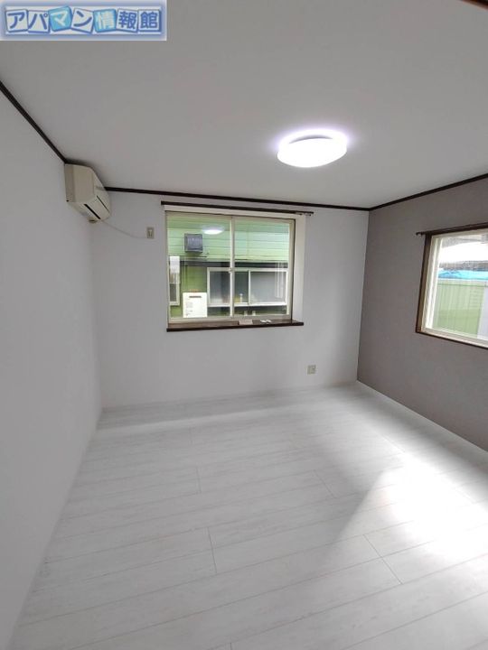 グリーン坂井102の内装